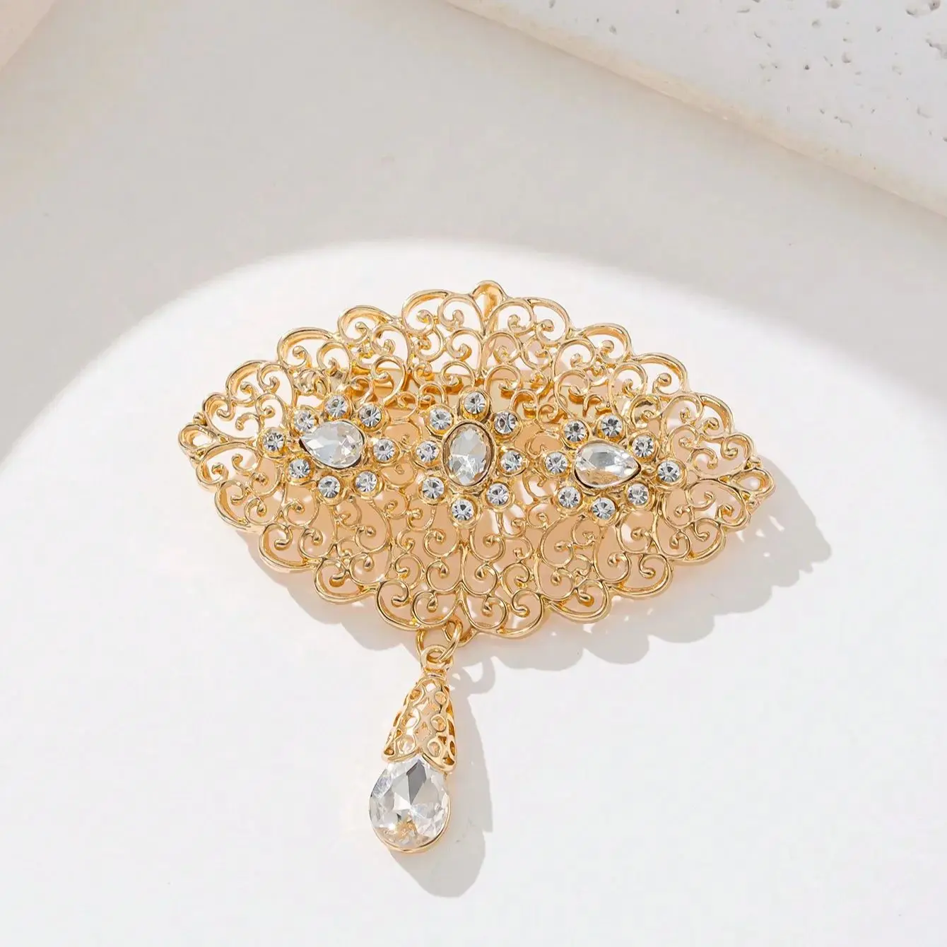New Arabesque Gold Color Brooches with Rhinestone Water Drop  Women  Brooches Morocco Muslim Wedding Jewelry Hjab Pins