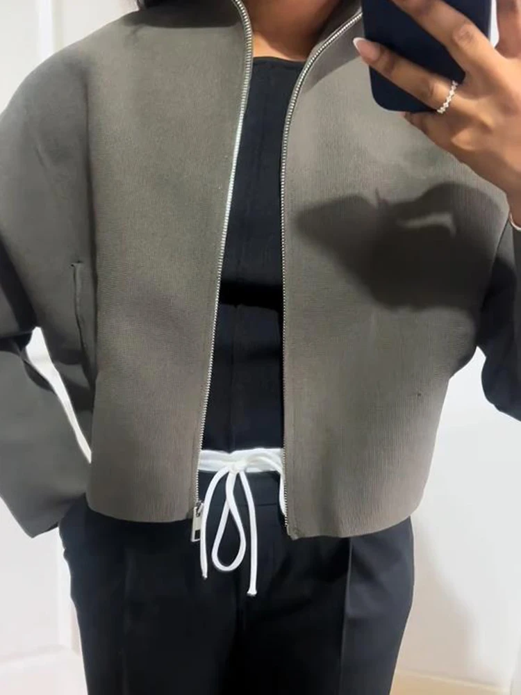 

2026 Весенняя женская вязаная укороченная куртка с воротником-стойкой на молнии, свободное пальто с длинными рукавами, женская мода, новая подходящая верхняя одежда