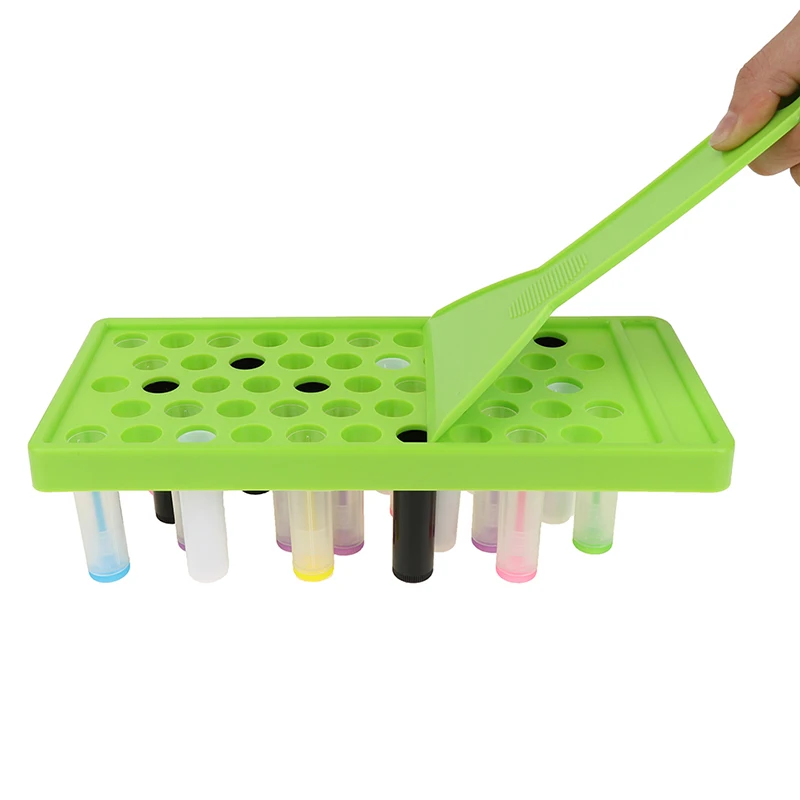 2PCS/Set Lip Balm Crafting Kit Includes Lip Balm Pouring Tray & Spatula Set For (5g) Lipgloss Tubes Filling The Tray