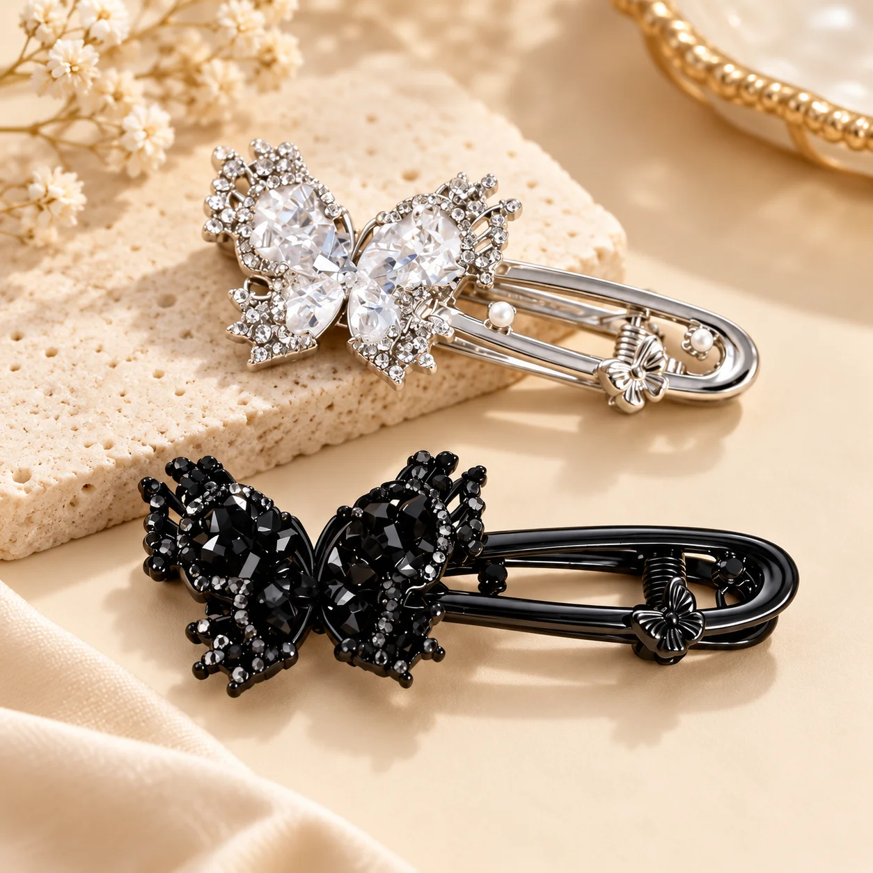 Rhinestone Bow Hair Clip for Women, Sparkling Diamond Hairpin, Black and Silver Metal Hair Clip, Adult Women's Long Hair Bun Fixing Clip, Back-Of-The-Head Shark Clip, Exquisite Butterfly-Shaped Hair Accessory, Simple and Versatile, Elegant and Graceful, Suitable for Daily Commuting, Dating, Parties, Banquets, Weddings, Photo Shoots, Dresses, Suits, Sweaters, Coats, Hair Accessories, Light Luxury, Sparkling Long Hair Styling Accessory, French Retro Fashion Hair Clip, Hair Fixing Tool, Gift Recommendation, European and American Style, Cross-Border Hot-Selling New Hair Accessory, Hot-Selling Model