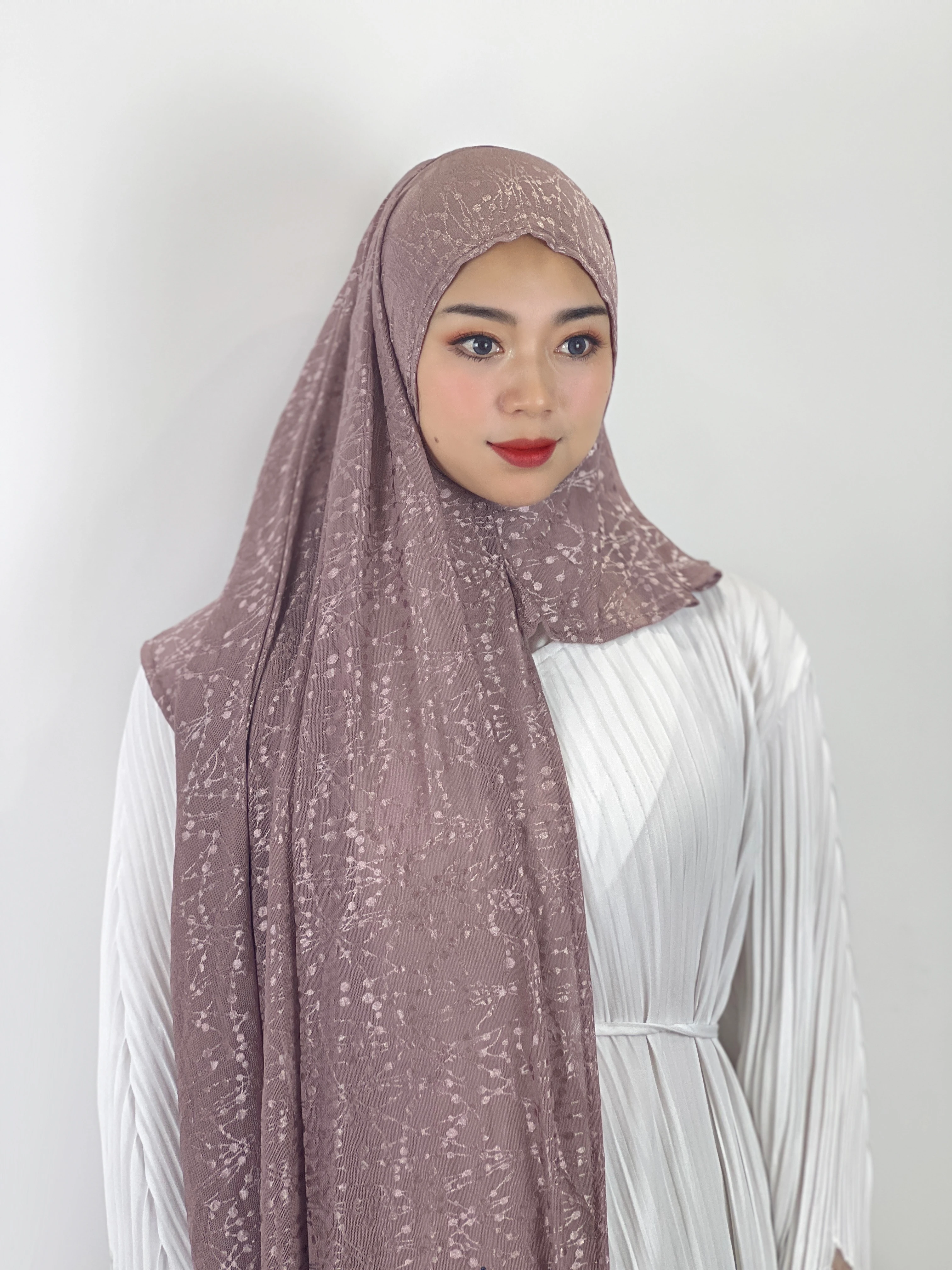 Women\'s Chiffon Veil  Hot Diamond Monochrome Embroidery Silver Silk Pattern  Long Scarf Muslim Pullover Scarf Temperament