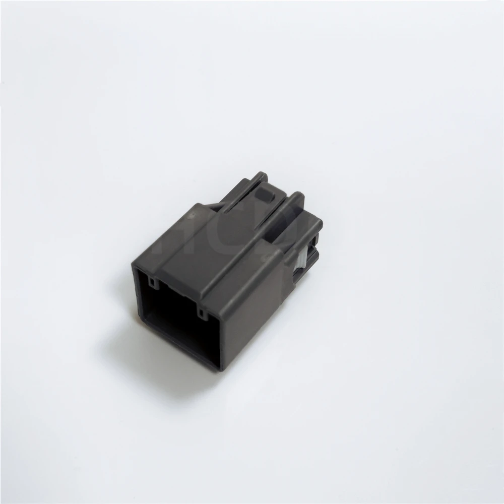 

10PCS Original and genuine 7282-6455-40 automobile connector plug housing supplied from stock