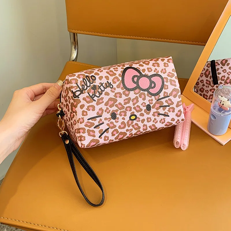 Japanese Style Cartoon Sanrio Leather Leopard Print Makeup Bag Kawaii HelloKitty Lunch Box Bag Multi Functional Storage Bag view 5