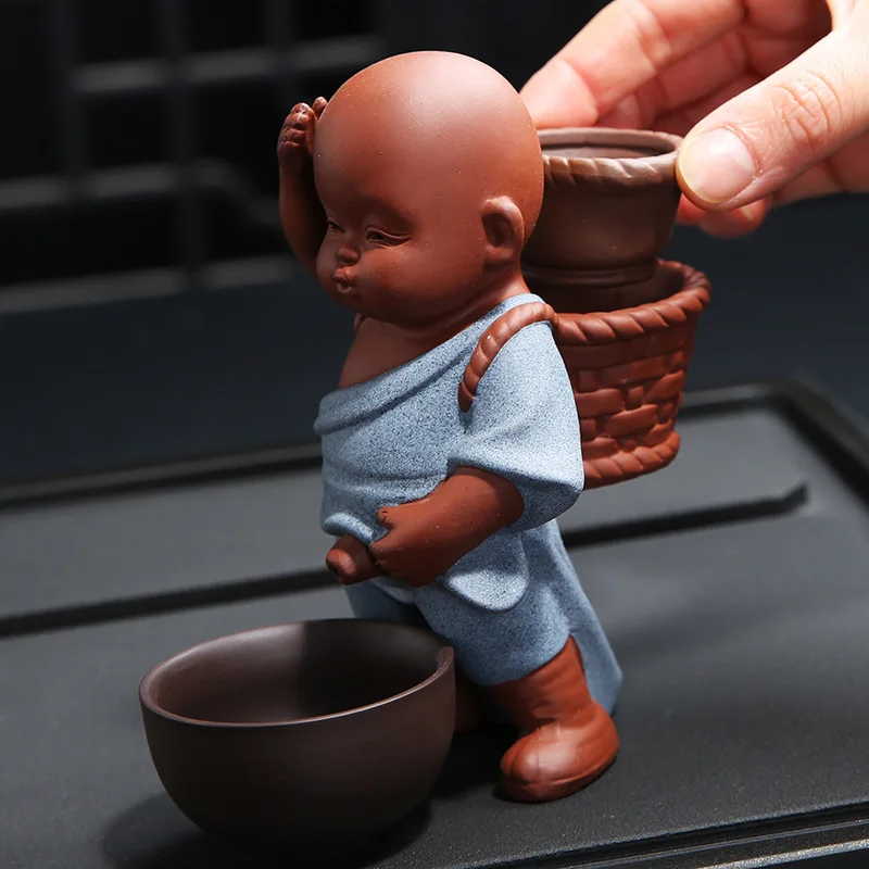 Zisha Tea Strainer Peeing Little Monk Decoration Creative Piss Child Doll Spray Ceramic Character Craft Tea Filter Accessories