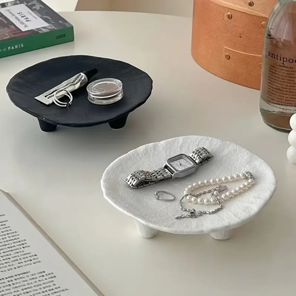 

Новый керамический поднос для ювелирных изделий, нерегулярная трехугольная тарелка для ювелирных изделий, многофункциональный держатель для тарелок с кольцом, держатель для хранения ювелирных изделий