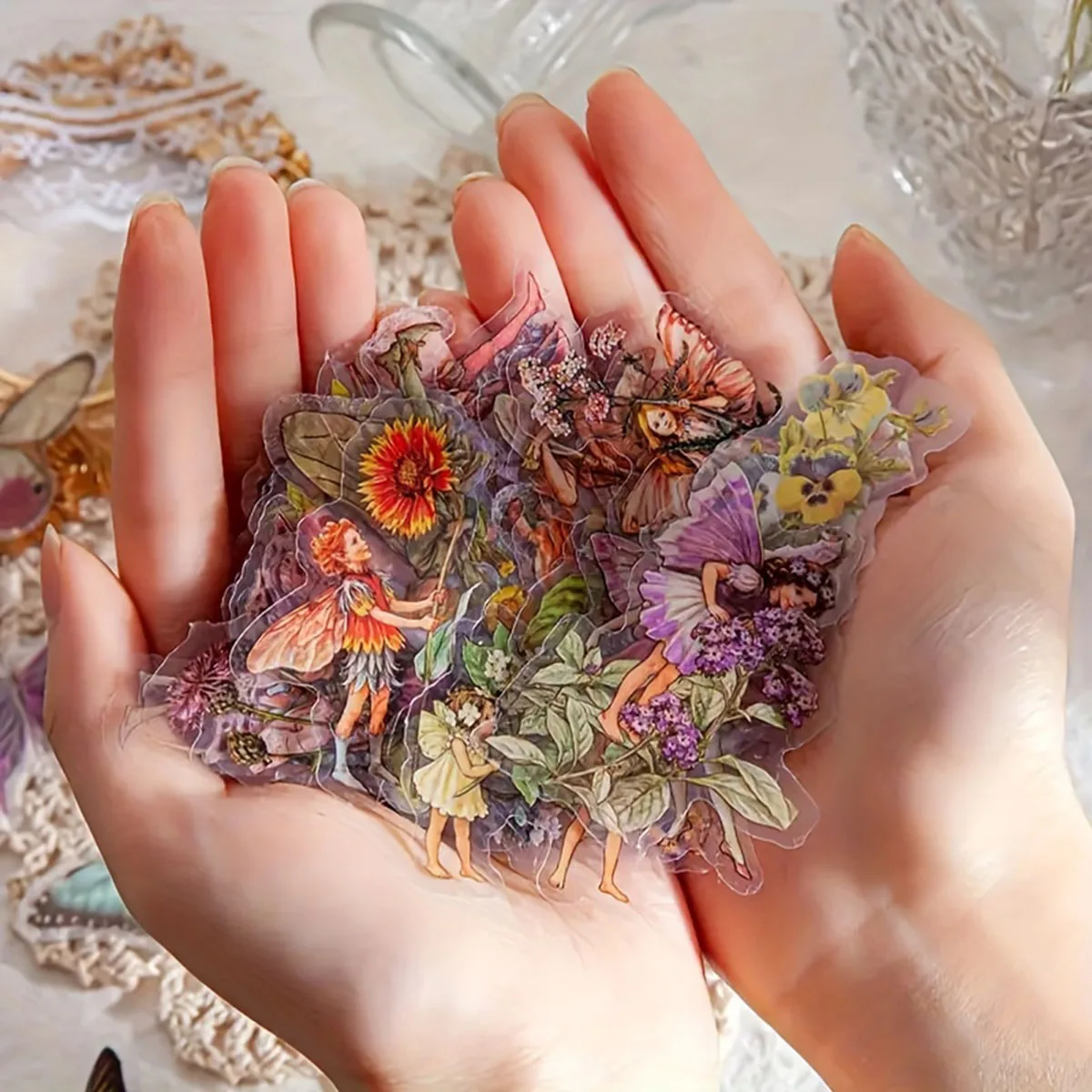 علبة واحدة مكونة من 45 ملصقًا لتزيين سجل القصاصات على شكل فراشة وزهرة خيالية