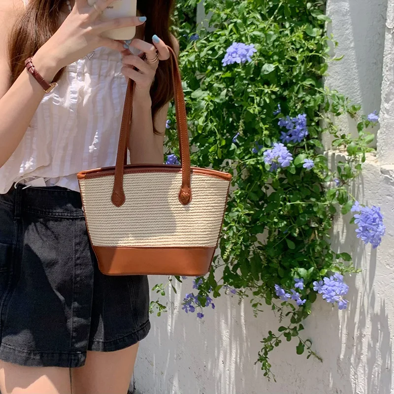 

2024 Summer Rattan Woven Shoulder Bags Vintage Large Capacity Underarm Bags Women Straw Braided Handbags Travel Beach Bags