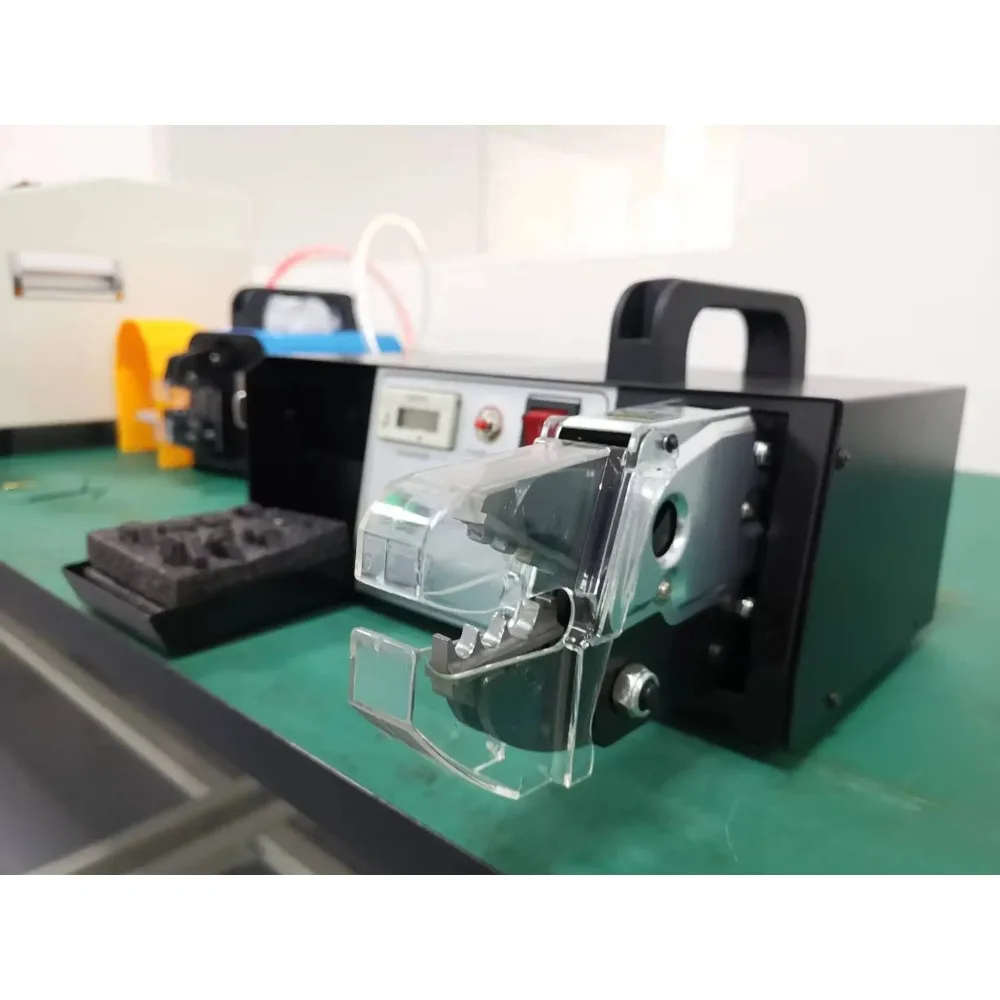 

Электрический пресс для обжима разъемов с различными насадками, удобный в использовании.