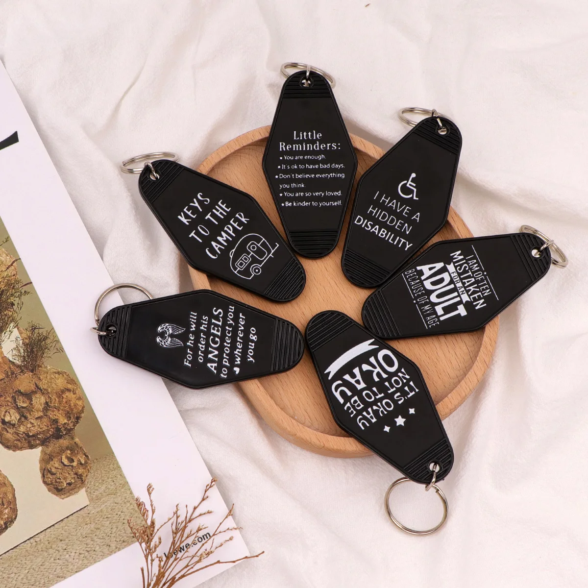 

Vintage Hotel Luggage Tag Classic Quote Keychain for Women Home Keyring Key holder Jewelry Birthday Gift