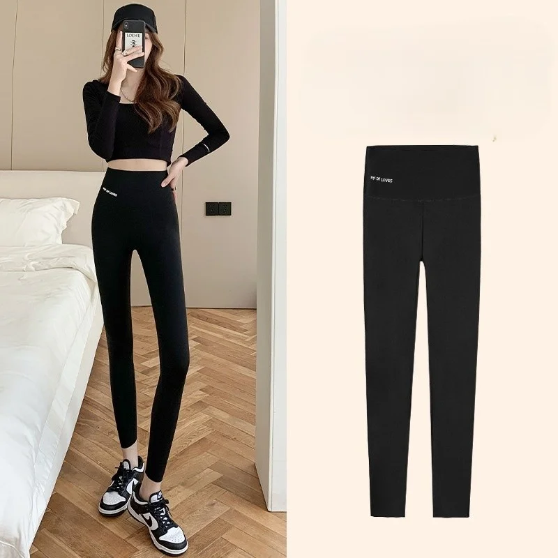 กางเกงโยคะทรงขากว้างสำหรับผู้หญิง ผ้าเนื้อแมท ลายวีคัทสวยงาม ลายวินเทจเรโทร สีสะท้อนแสง ผ้าฝ้าย ความยาวระดับเข่า แบบมีรูระบายอากาศ