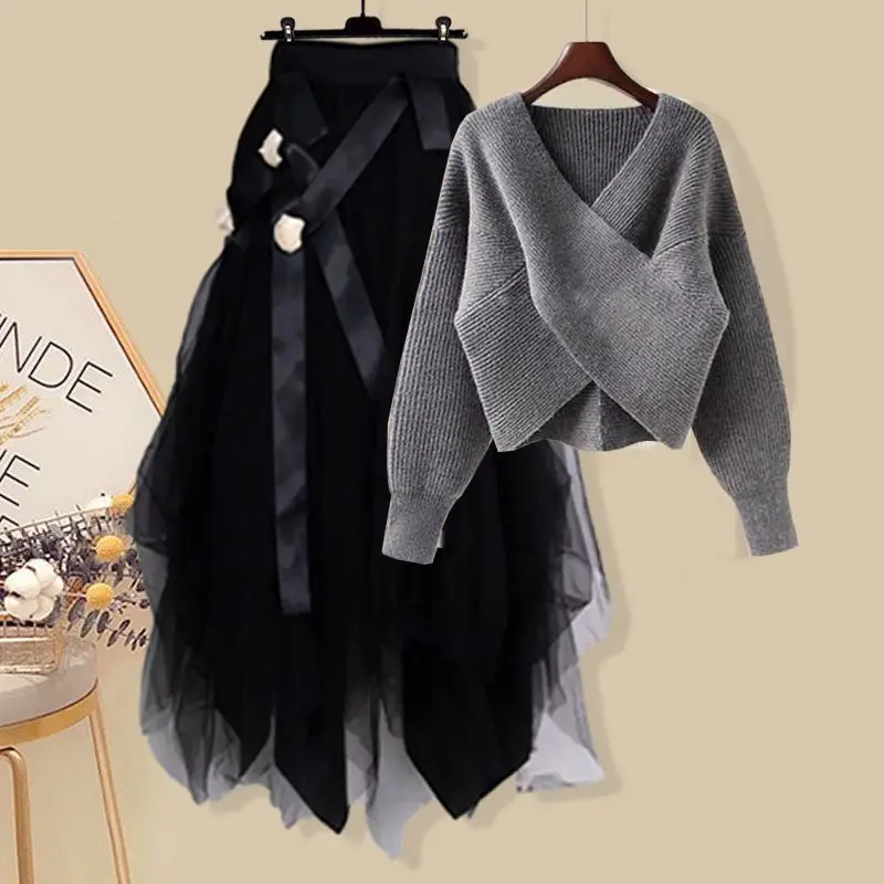 Spring and Autumn Set Women's 2023 New Korean Version Loose V-neck Sweater Slim Mesh Half Skirt Two Piece Set Fashion