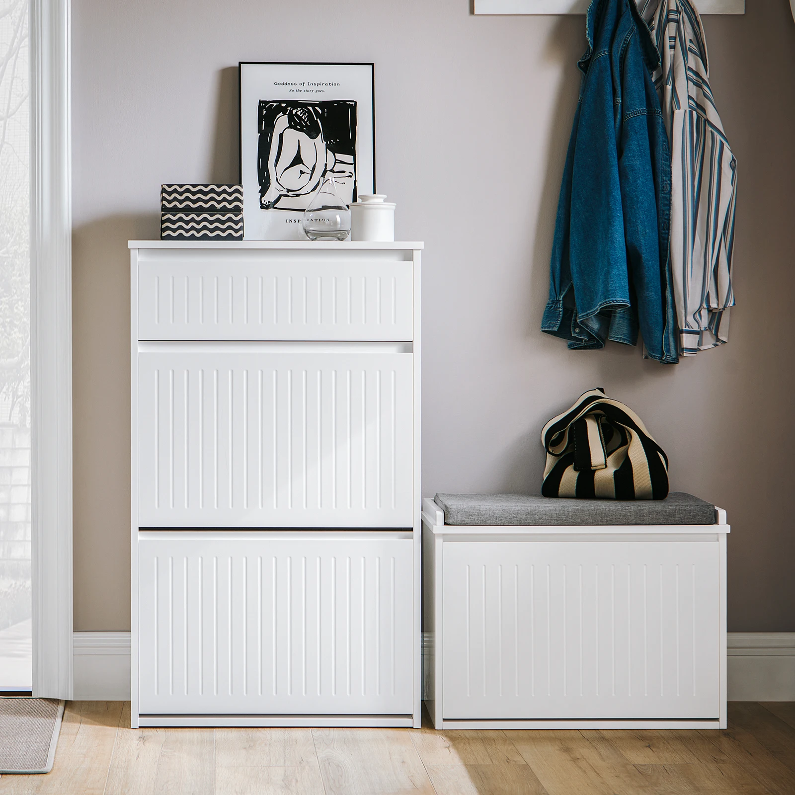 SoBuy FSR165 Camion à benne basculante avec 2 rabats Étagère à chaussures Armoire à chaussures étagère à chaussures étroite avec 4 surfaces d'étagère Commode à chaussures