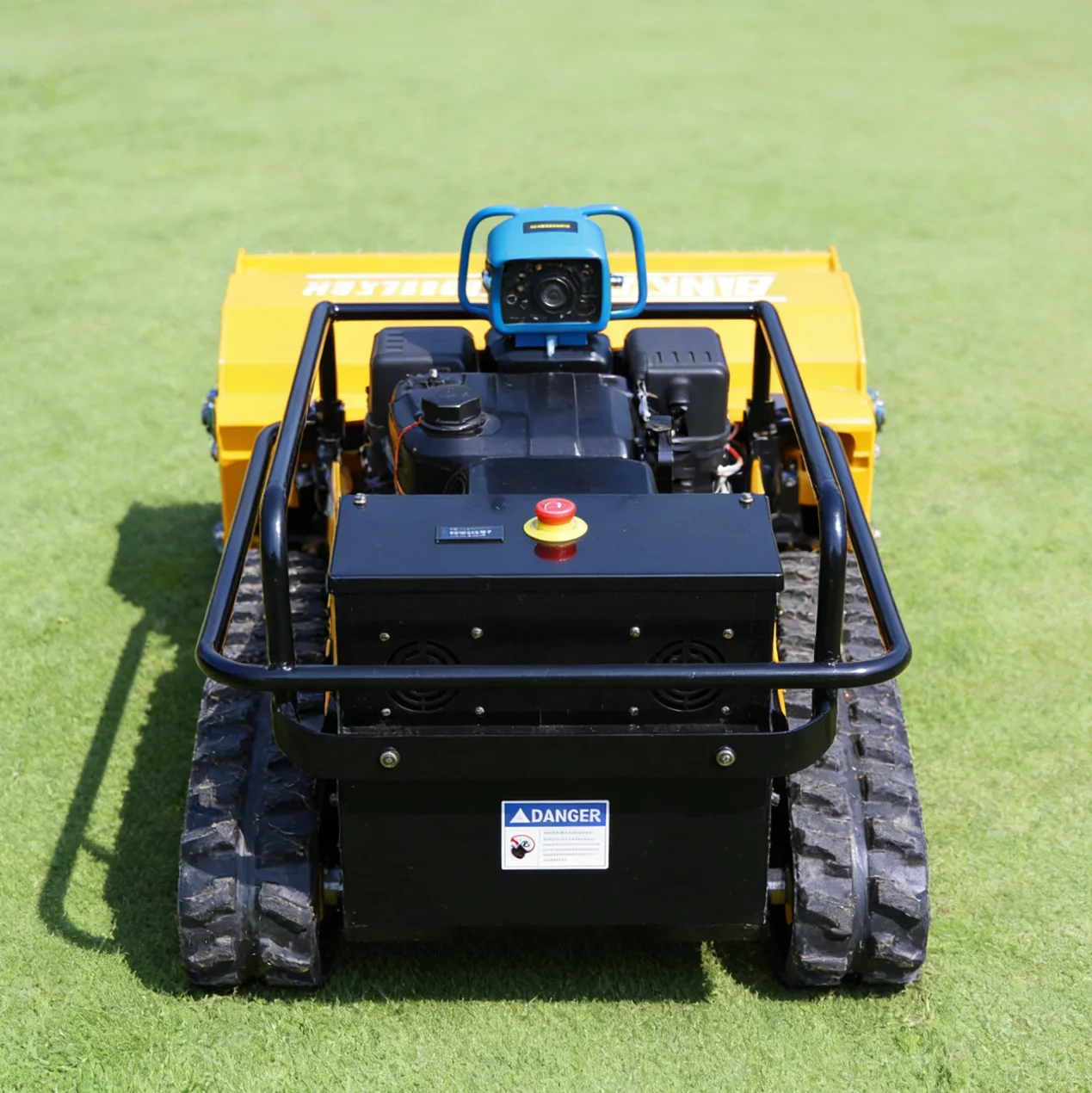 Customized Hillside Lawn Mowers Tracked Flail Mower CE Euro 5 Standard Efficient Grass Cutter for Slopes