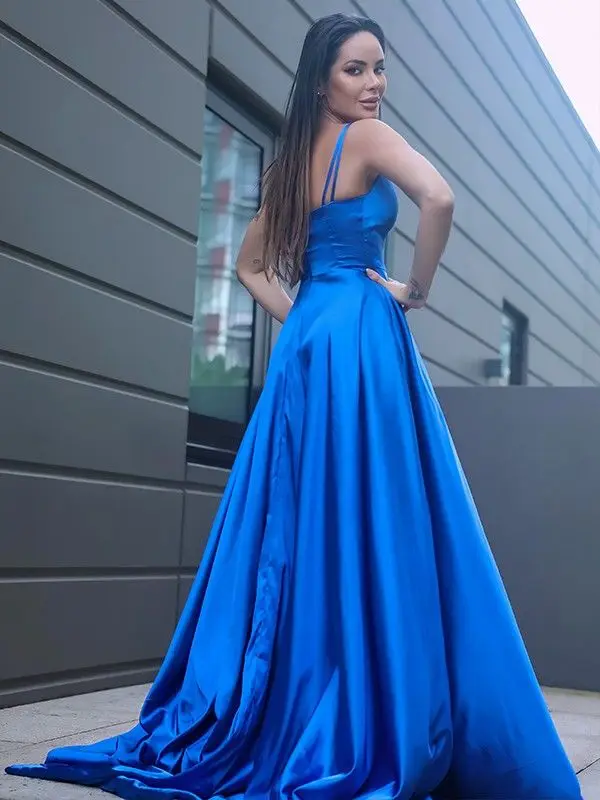 Vestidos de graduación largos elegantes de satén, elegantes vestidos de noche de fiesta formales personalizados con abertura frontal y tirantes finos, línea A, tren de barrido