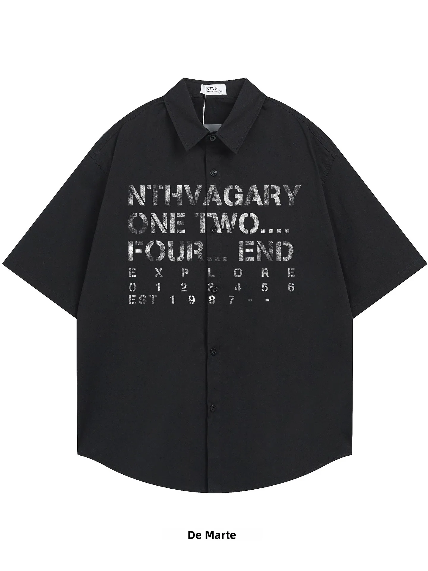 chemise-a-manches-courtes-imprimee-avec-lettres-usees-style-vintage-mode-decontractee-fabricant-chinois-collection-ete-2026