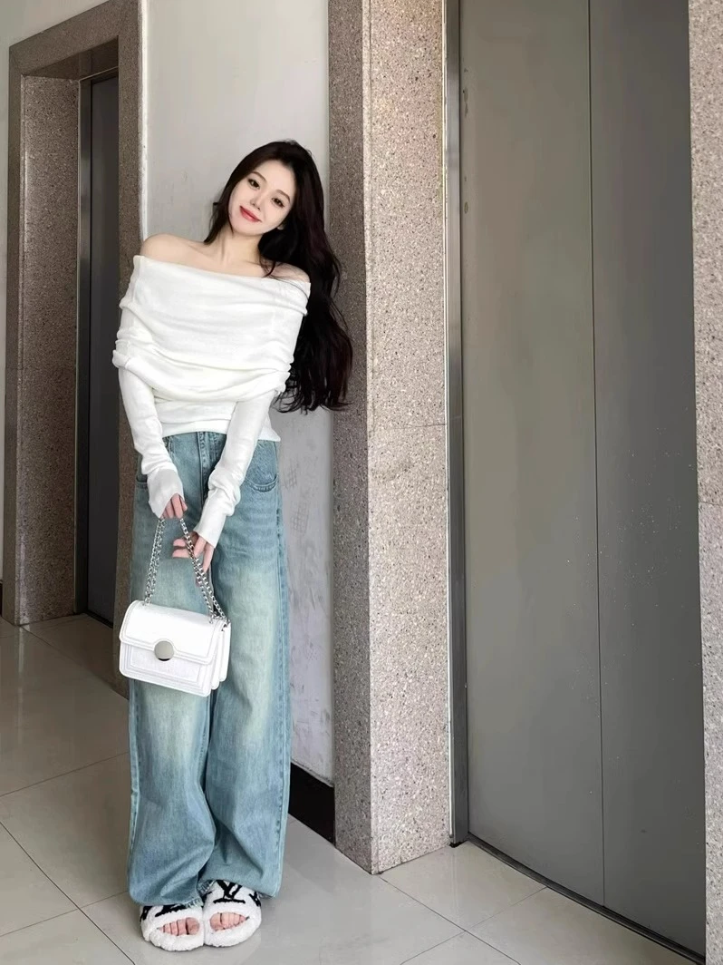 

Elegant White One-Shoulder Knitted Sweater Women's Slim Fit Long Sleeve Autumn Winter Fashion Design Inner Wear Shoulder Bared