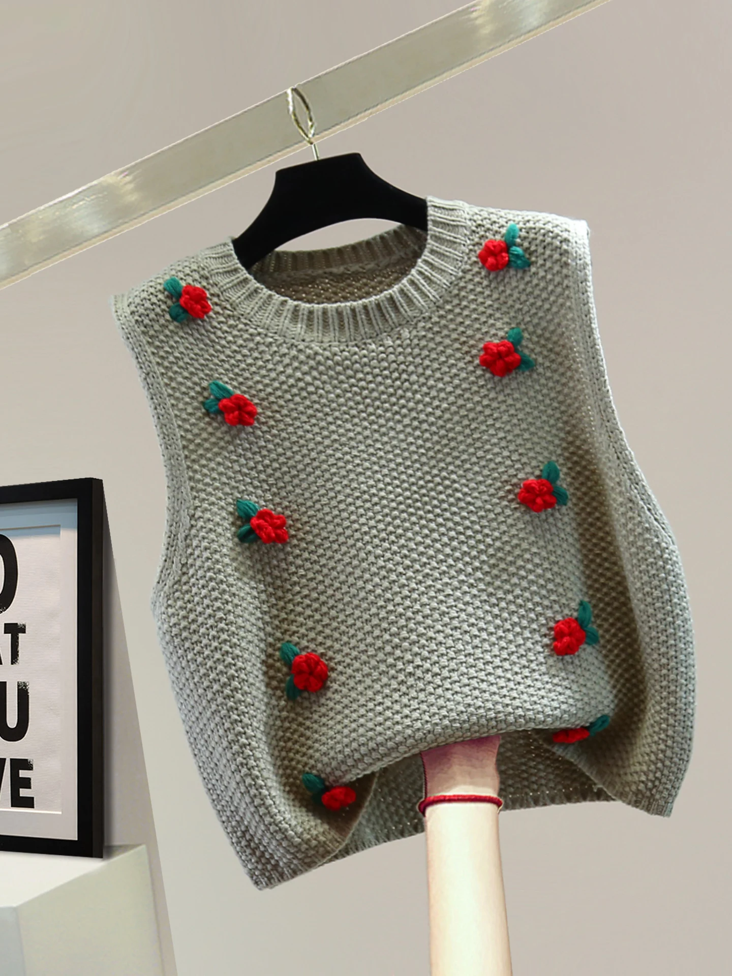 

Корейский вязаный жилет с круглым вырезом и вышивкой, весна 2026, с высокой талией, повседневный, модный женский топ