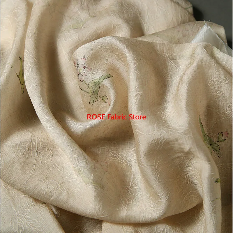ผ้าแจ็คการ์ดลายดอกบัวแบบโบราณ 1 เมตร ผ้าเนื้อสัมผัสแบบเรโทรสำหรับงานศิลปะ เหมาะสำหรับตัดชุด กระโปรง เสื้อผ้า ผ้าสำหรับนักออกแบบ