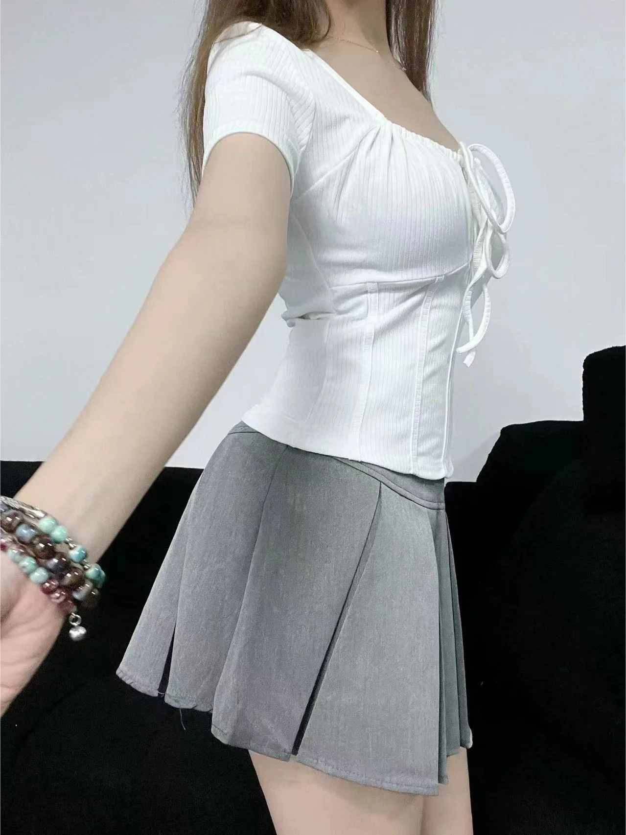 เสื้อยืดผู้หญิงแบบผูกเชือกสีล้วนชุดเดรสแขนสั้นเสื้อครอปเพรียวบาง MODE Korea สาวเผ็ดร้อนฤดูร้อนสุดฮอตหวานง่ายออลจัง