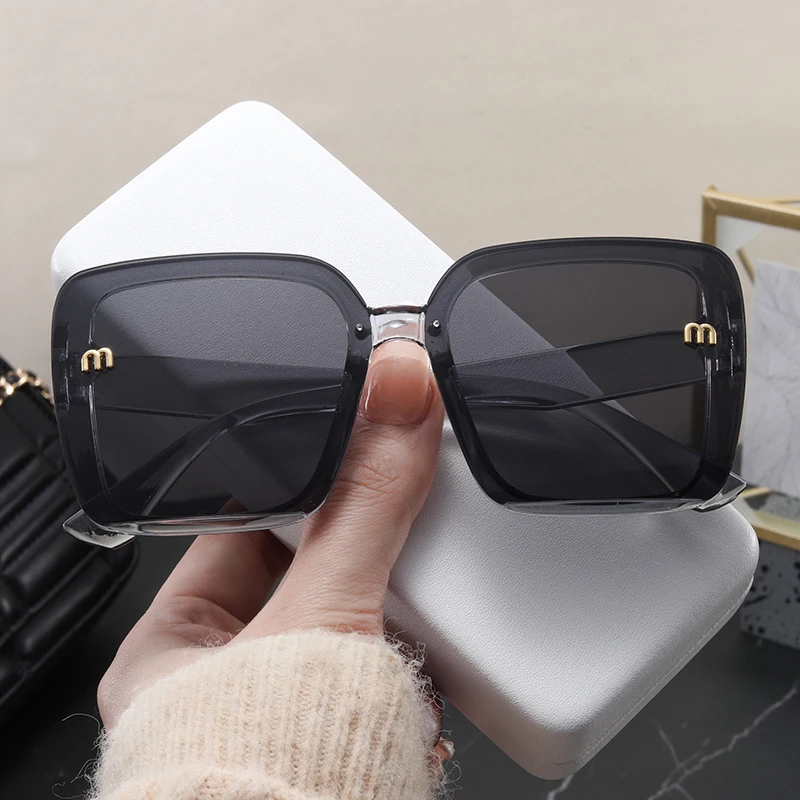 New Retro Square Sunglasses Women Fashion Minimalist Design Anti Blue Light Outdoor Anti UV Sun Glasses Double Beam Female