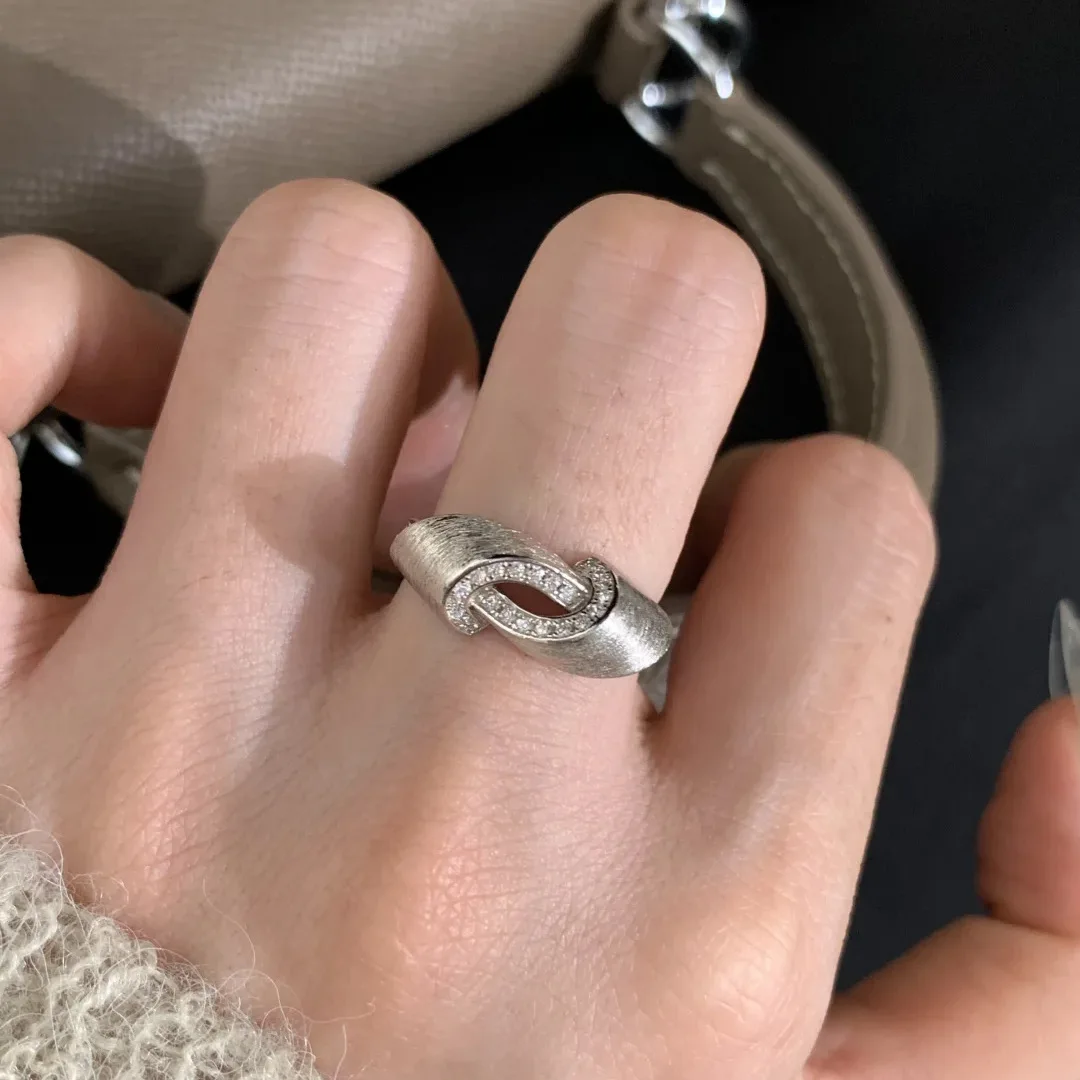 S925 sterling silver ring light luxury retro hand brushed process fashion design intertwined with diamonds