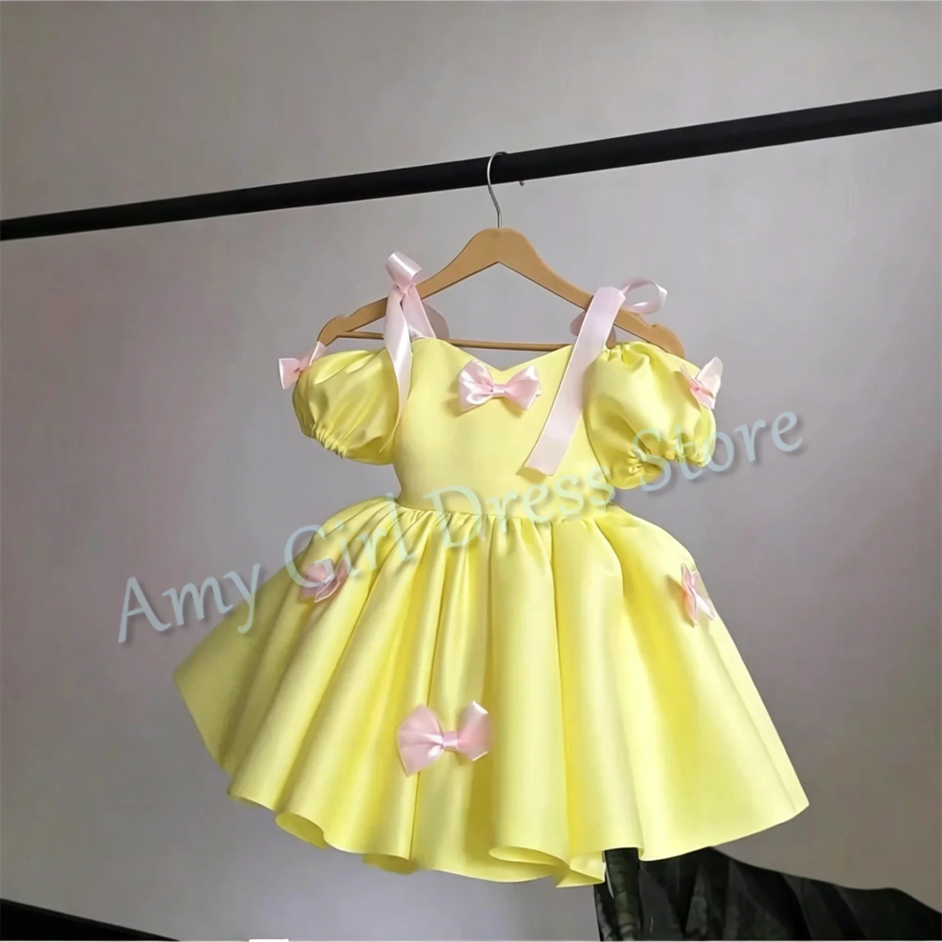 Little Girl Yellow Satin Flower Girl Dress For Wedding Knee Length With Bow Lovely Photo Shoot Birthday Banquet Gown Customized