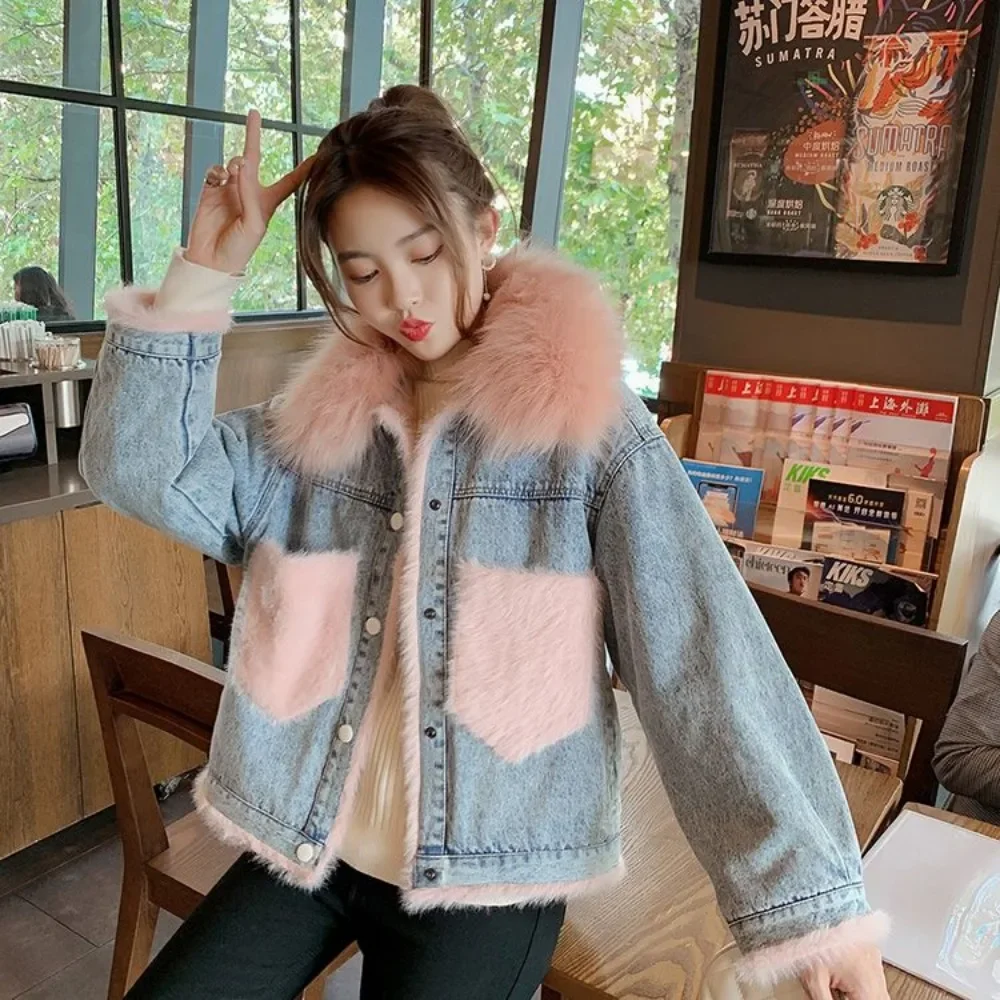 Warm 2025 New Arrivals Korean Popular Clothes Winter Cold Female Jeans Coats on Sale Cowgirl Clothing Y2k Women's Denim Jackets