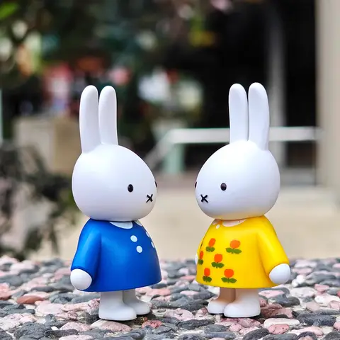 Kawaii Miffy Original Söt Skrivbordsprydnad Tecknad Kanin Plast Sänghuvuddekoration Docka Flicka Festivalpresent 10 best sales Miffy Nattlampa - №3