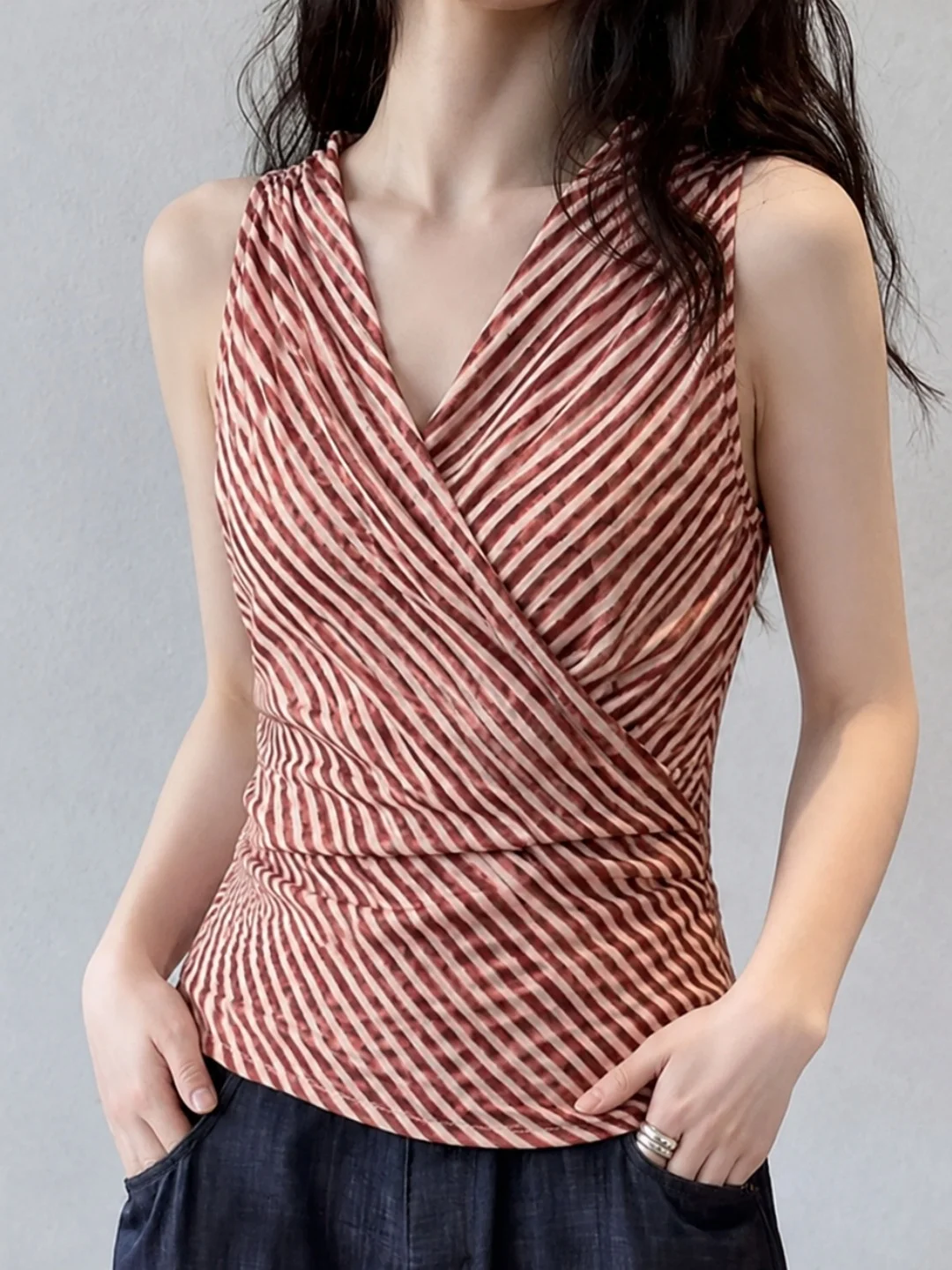 

Slim Fit V-Neck Striped Design Sleeveless Vest Comfortable Beautiful Summer Korean Style Women's Top Small Shirt Casual Wear