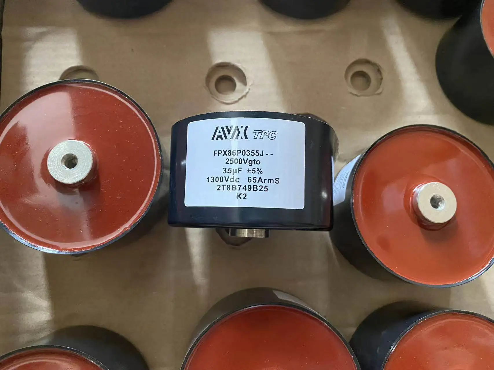 

TPC FPX86P0355J- 2500Vgto 3.5UF 1300Vdc 65Arms Ceramic capacitor