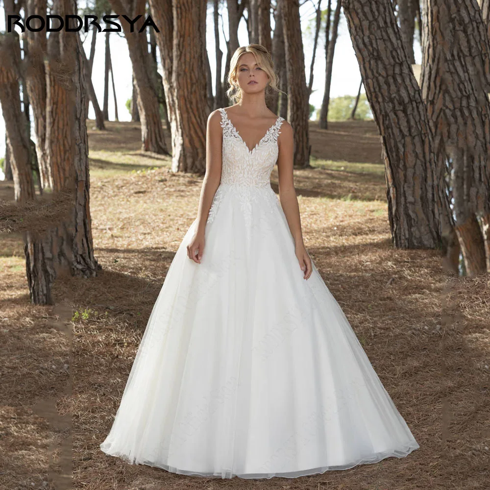 Roddrsya robe de mariée en dentelle bohème 2024 sans manches a - Word sans dos appliques gilet de novia V - neRODDRSYA-Robe de mariée en dentelle, style boho, coupe trapèze, dos nu, col en v, tulle, grande taille, 2024