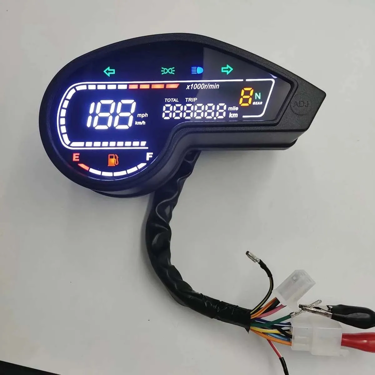 Compteur vitesse moto digital Guide complet pour choisir le meilleur modèle