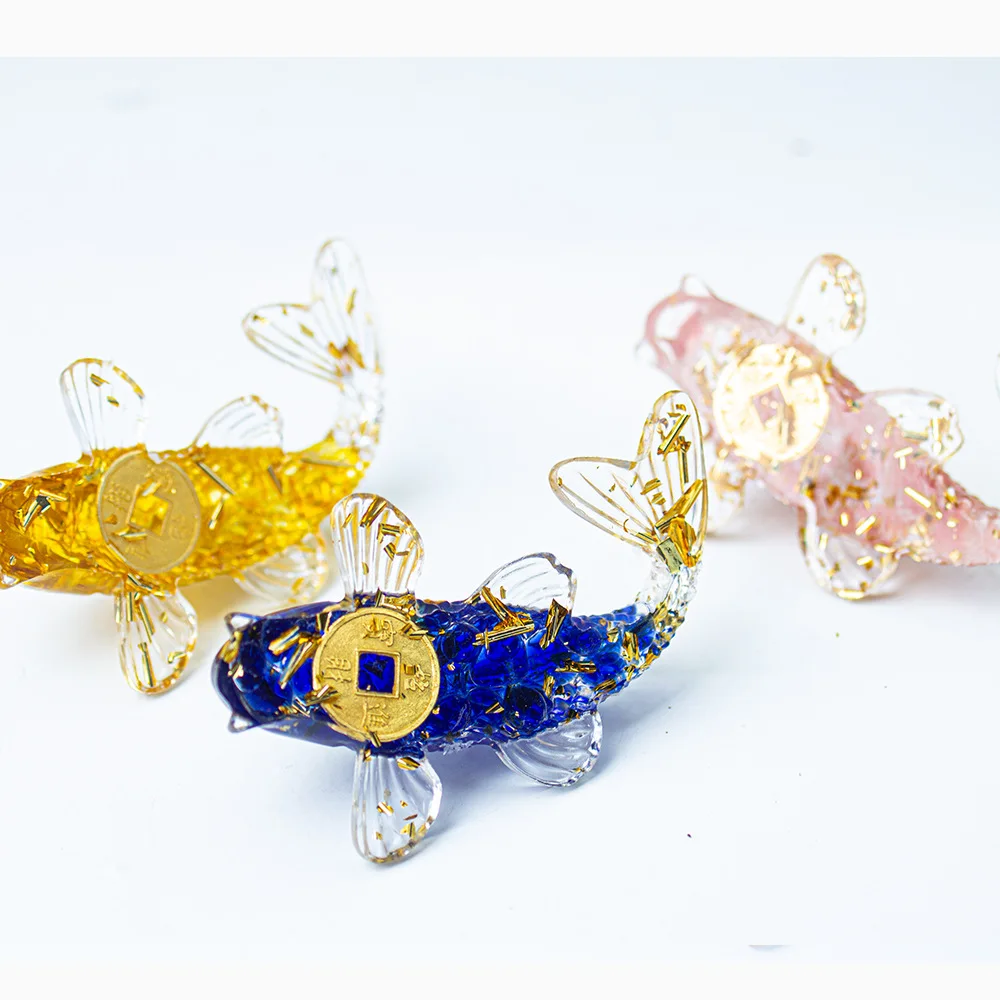 1pc Crystal Fish Figurine Artificial Gravel Carp Ornaments Koi Fish Ornament Drip Gel Little Fish for Car Desk Decorations