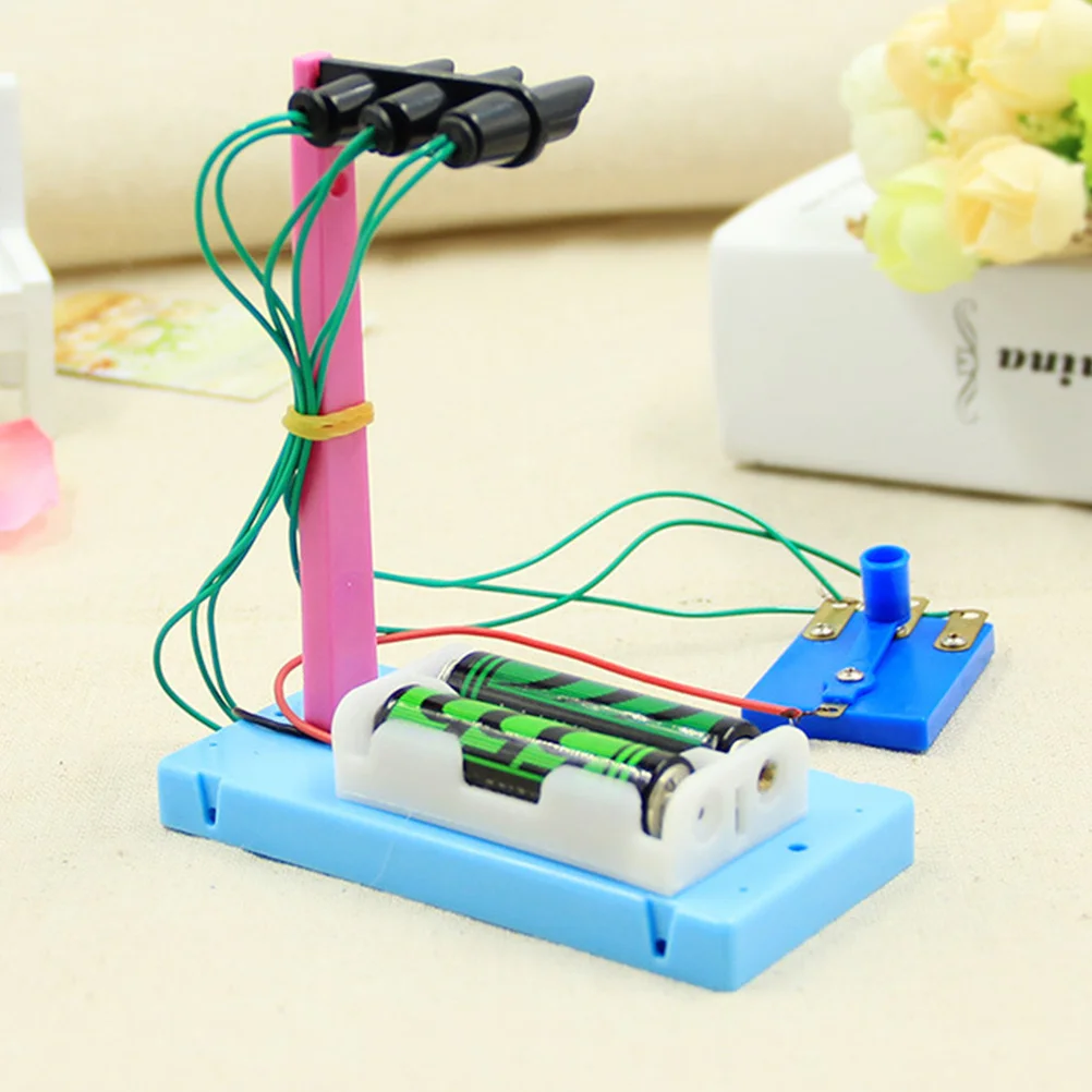 

DIY Red Green Light Invention Kit for Kids Bright Color Educational Stem Activity Set Science Experiment Fun Learning Tool