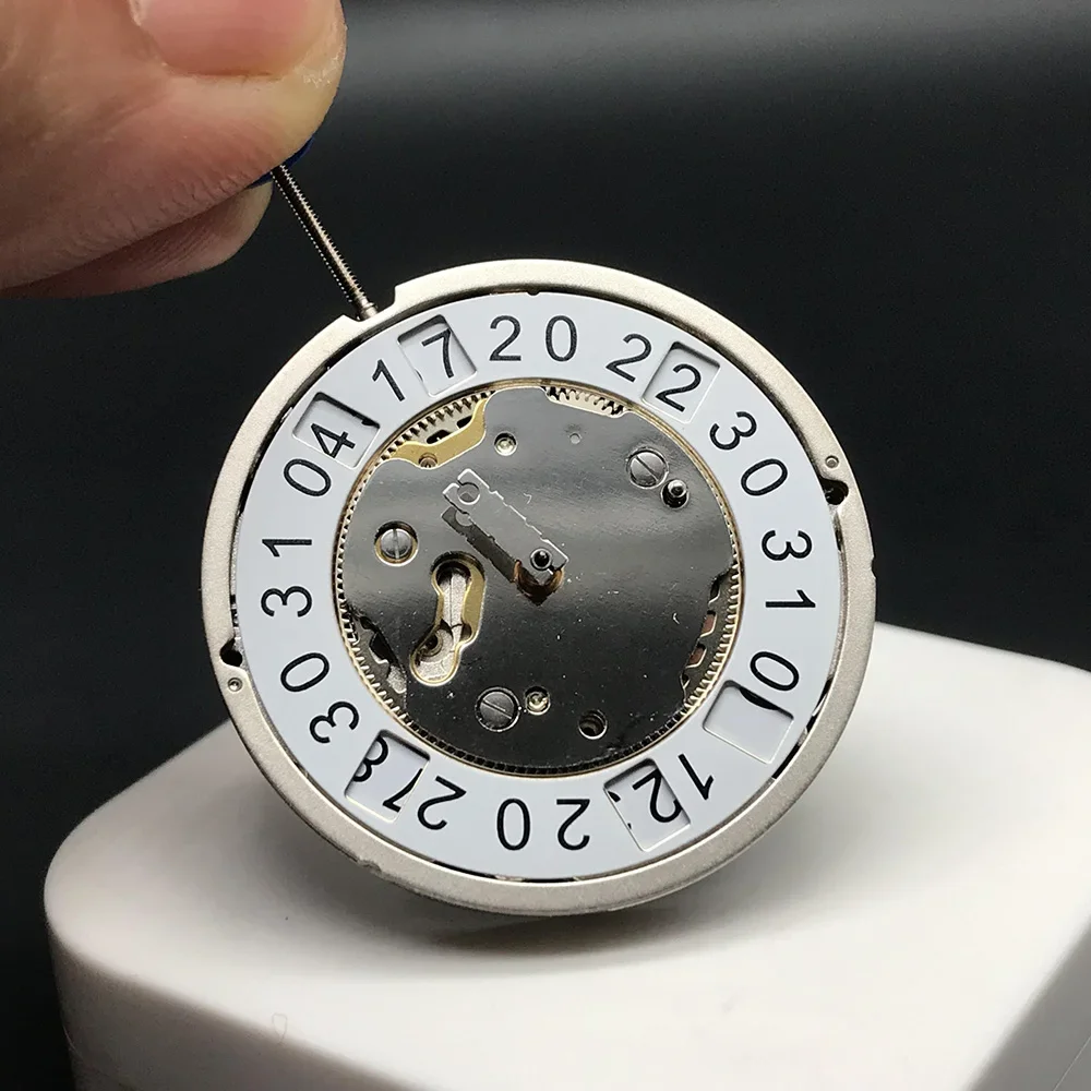 อะไหล่นาฬิกาควอตซ์แบรนด์หรู4210B การเคลื่อนที่ของ Ronda 4ชิ้นพร้อมแบตเตอรี่ภายในกลไกตัวเรือนสีเงิน