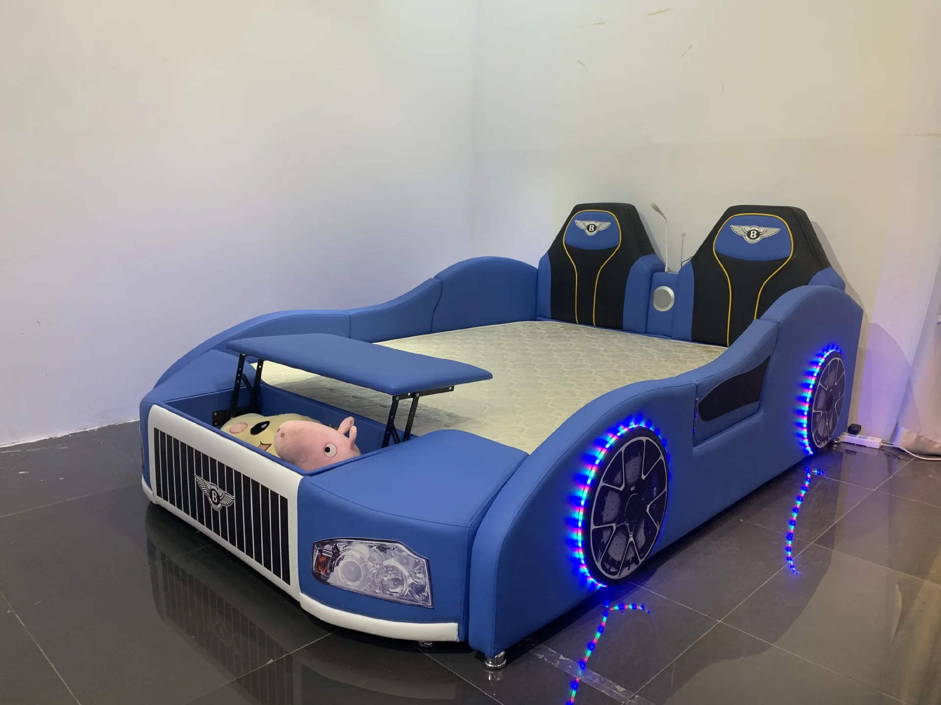 Children's furniture car bed boy sports car bed creative boy racing styling