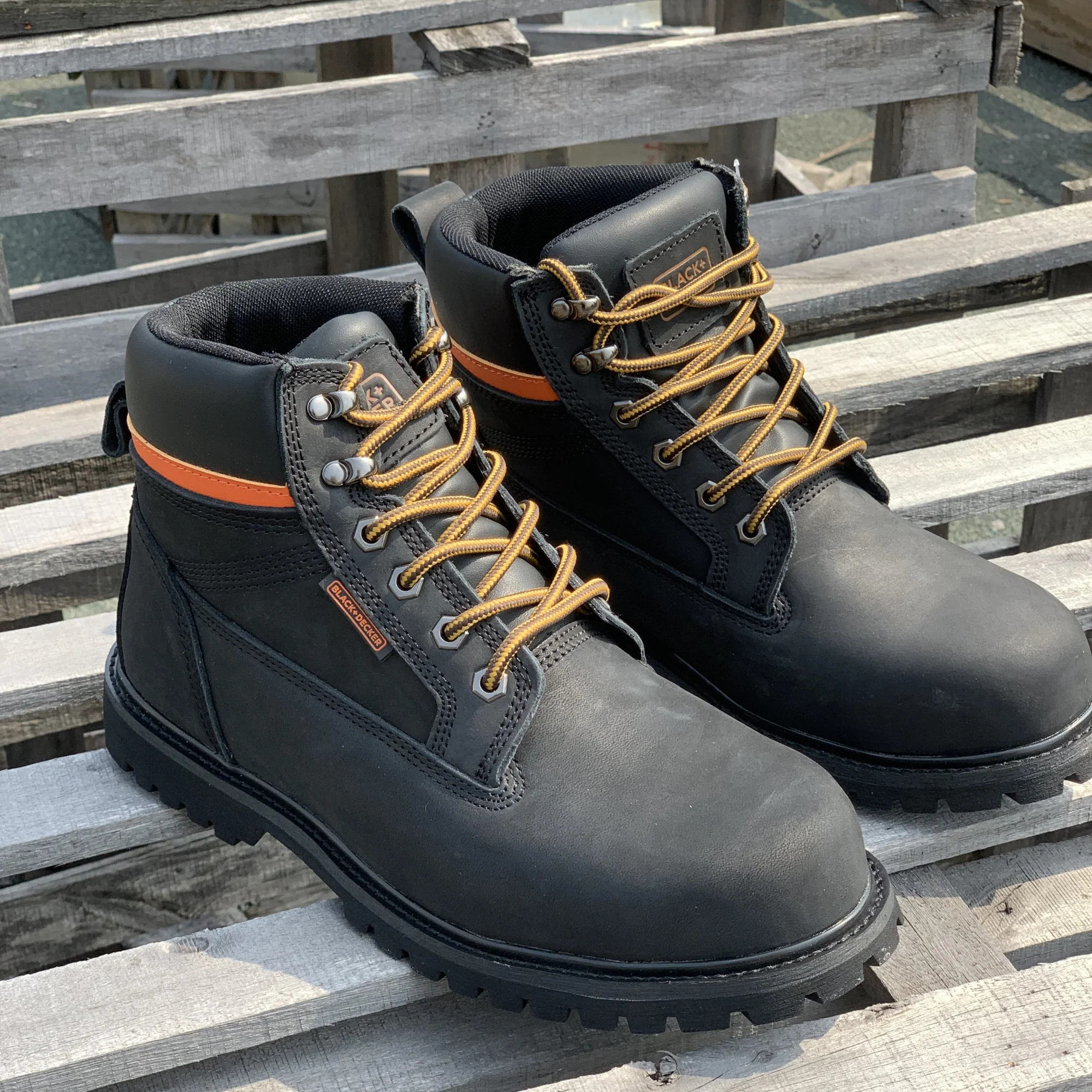 

Men s Steel Toe Safety Work Boots Wear Resistant Anti Smash Anti Puncture Waterproof Slip Resistant Sneakers Style Cowhide