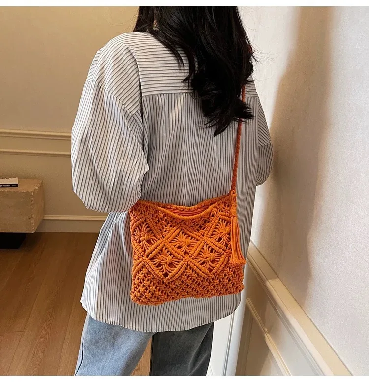 Retro Fransen-Kunststrohtasche, einfache Sommer-Strandtasche, gewebte Schultertasche, lässiges Accessoire für Damen – Detail 7