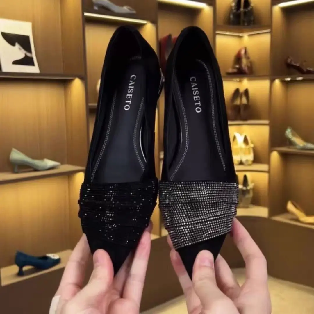 

2026 new pointed fashion versatile temperament spring and autumn simple rhinestone shallow mouth single shoes flat women's shoes