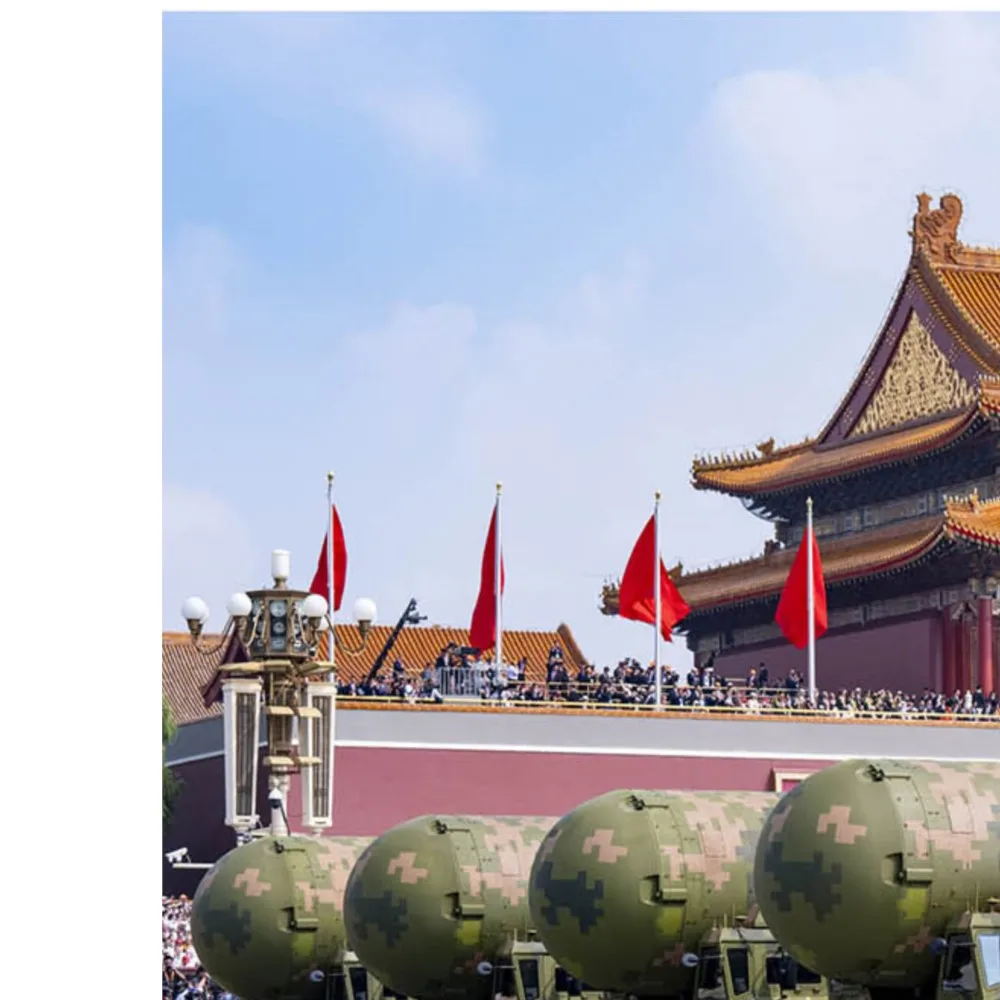 

1/72 Hobby Boss DF-61 Intercontinental Ballistic Missile ICBM Static Plastic Model Kit 82964 Military Display Collection