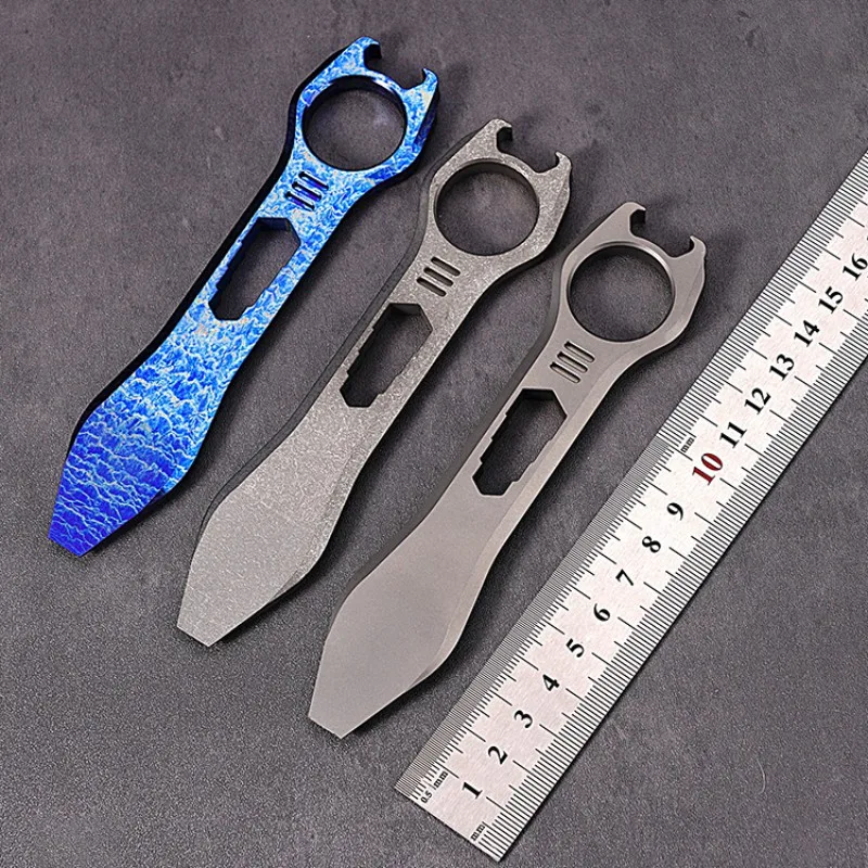 Imagem -02 - Titânio Ferramenta Multifuncional para Acampamento ao ar Livre Chave de Fenda Hexagonal Edc Abridor de Garrafas Multifuncional Crowbar Saca-rolhas Pingente Chave 139 mm