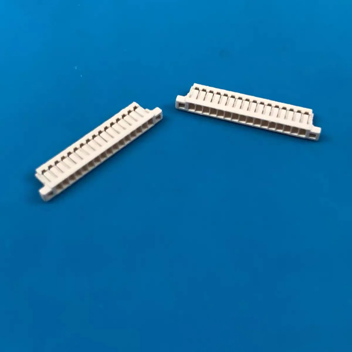 A 16 Pins Wire Terminal Connector For SONY WH-1000XM5 Wireless Headphones Main Wire Connector Replacement image 2