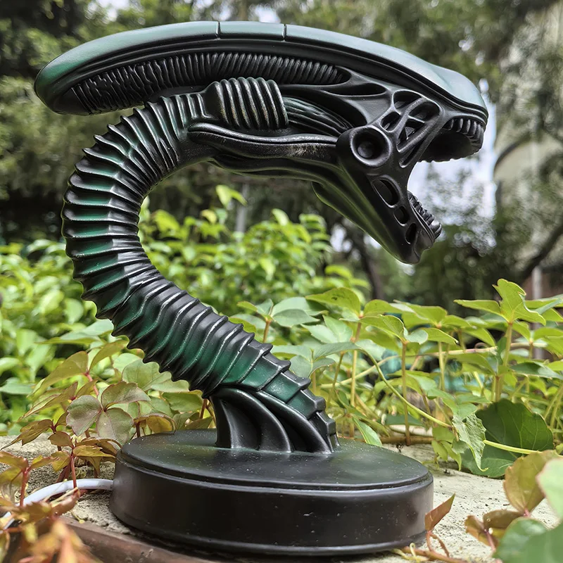 Snake or Dragon Light,Decoration Lamps, Unique Alien Creature Lamp Stand, Bedroom Home, Resin Decorative Items and Ornaments,1pc