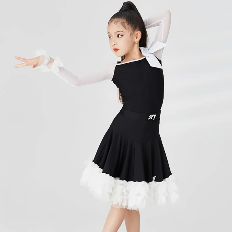 بدلة قطعة واحدة بأكمام طويلة شبكية للرقص اللاتيني للفتيات الصغيرات وتنورة متوهجة من الدانتيل، أزياء رومبا للتدريب في قاعة الرقص