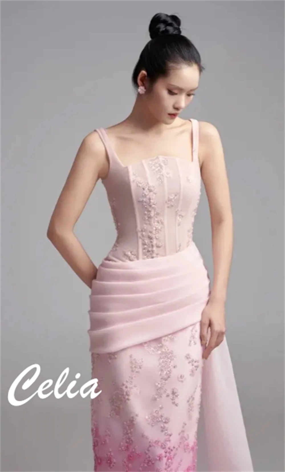 Dostosowane proste różowe satynowe suknie wieczorowe wykwintne bez ramiączek bez rękawów suknie gwiazd moda suknie na specjalne okazje