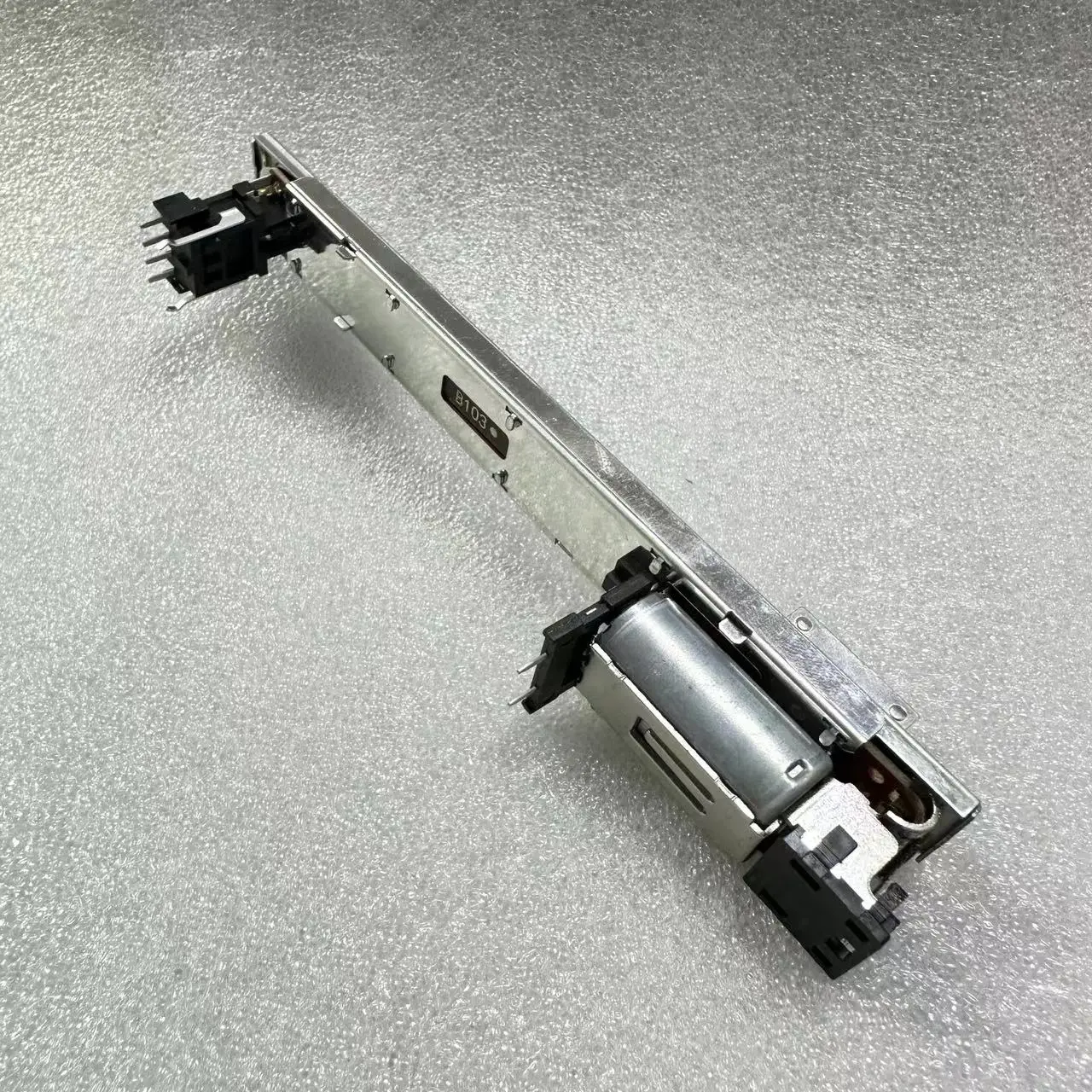 Imagem -04 - Potenciômetro Misturador Alps com Mestre Movido a Motor Fader Elétrico Yamaha Ls9 M7cl Dm1000 Dm200 Rsa0n11m9a0j 10 Pcs