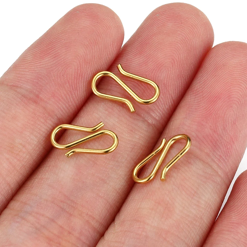 20 قطعة من مشابك على شكل حرف S من الفولاذ المقاوم للصدأ باللون الذهبي وموصلات خطافات وقلادة ذاتية الصنع