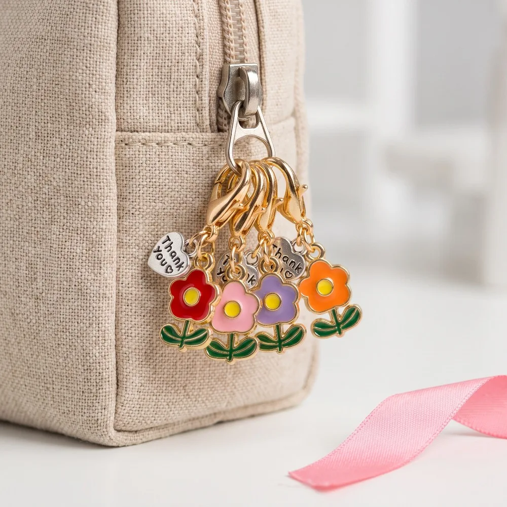 4pcs Set Cute Sweet Colorful Enamel Flower Thank You Heart Pendant Key Chain for Women Fashion Handbag Purse Charm Jewelry Sets