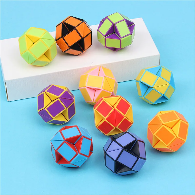 Règle de Salle Magique Pliante, Cube Anti-Stress Puzzle, Jouet pour Enfants, Cadeaux de ixd'Anniversaire, Récompense Sв, 5 Pièces/Sac