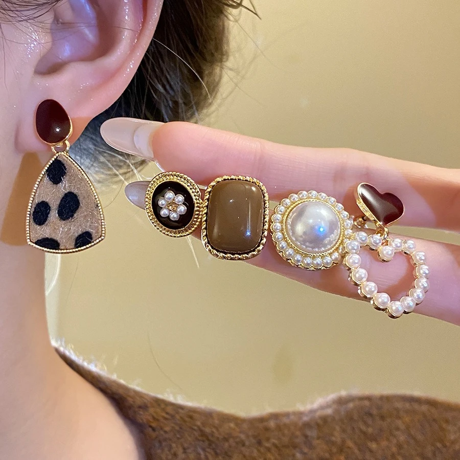 Thumbnail 2 - #27 Best Earrings to Buy In 2026